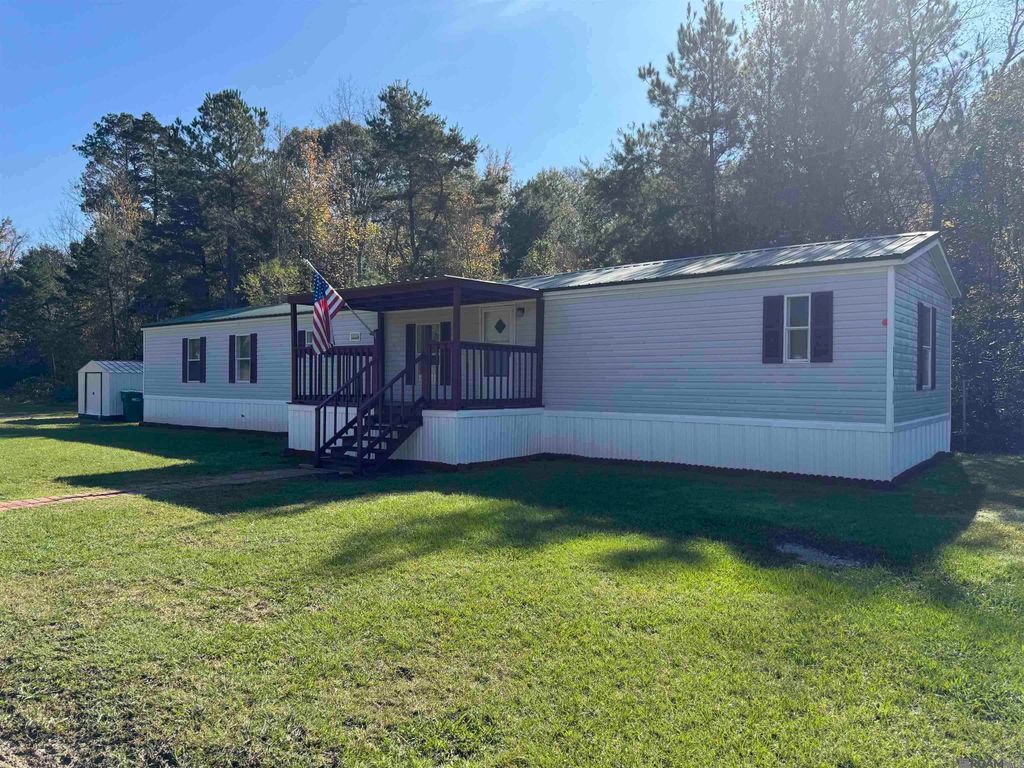 32384 Percy Young Rd, Walker, LA 70785