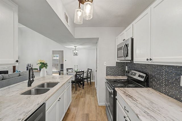 2506 Sunflower Drive, Arlington, TX 76014