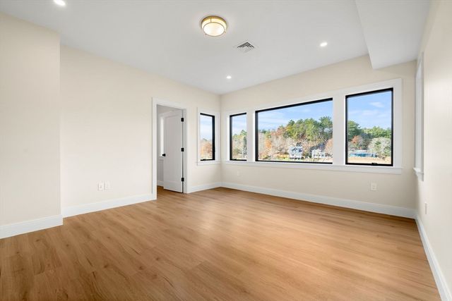 12 Woodward Ave, Gloucester, MA 01930