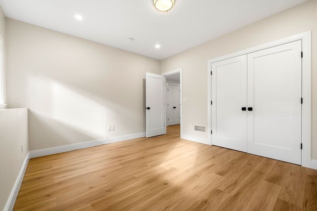 12 Woodward Ave, Gloucester, MA 01930