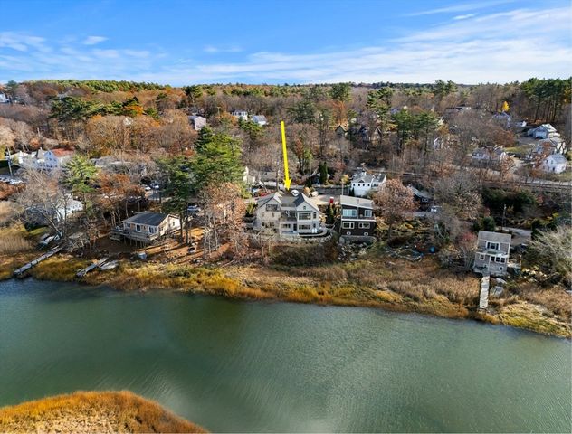 12 Woodward Ave, Gloucester, MA 01930