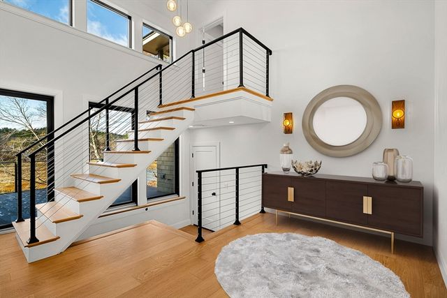 12 Woodward Ave, Gloucester, MA 01930