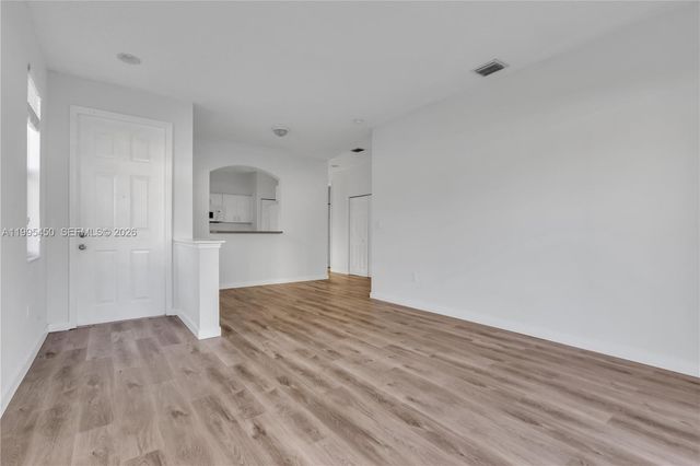 963 NE 42nd Ter 963, Homestead, FL 33033