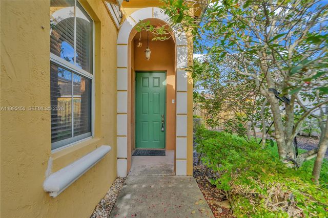 963 NE 42nd Ter 963, Homestead, FL 33033