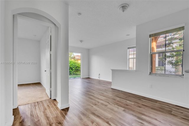 963 NE 42nd Ter 963, Homestead, FL 33033