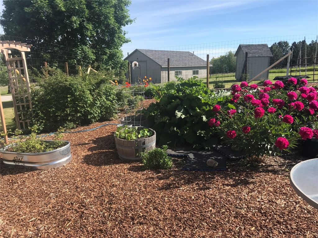 381 Sky West Lane, Hamilton, MT 59840 photo 13