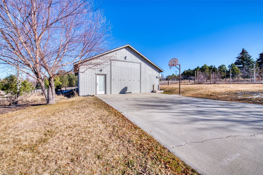 381 Sky West Lane, Hamilton, MT 59840 photo 8