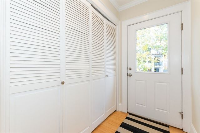 417 Walden St 417, Cambridge, MA 02138