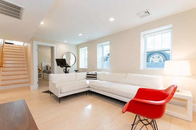 417 Walden St 417, Cambridge, MA 02138