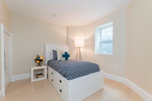 417 Walden St 417, Cambridge, MA 02138