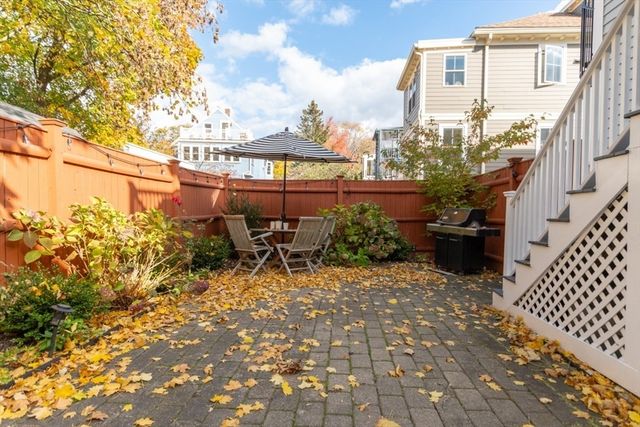 417 Walden St 417, Cambridge, MA 02138