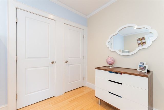 417 Walden St 417, Cambridge, MA 02138