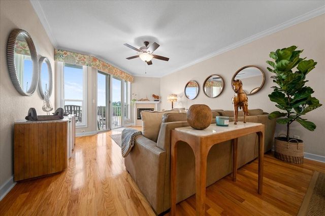 158 BRENT CIRCLE, Oldsmar, FL 34677