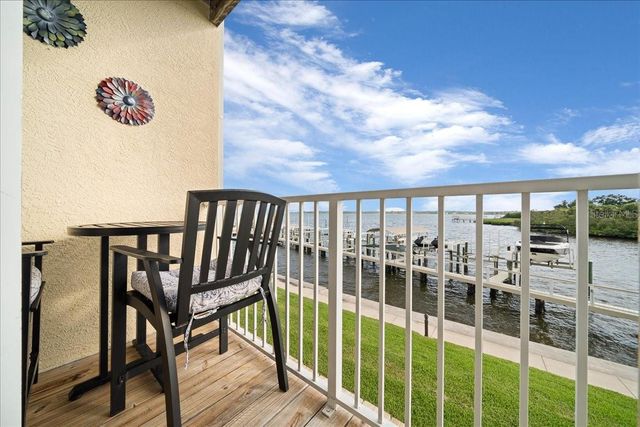 158 BRENT CIRCLE, Oldsmar, FL 34677