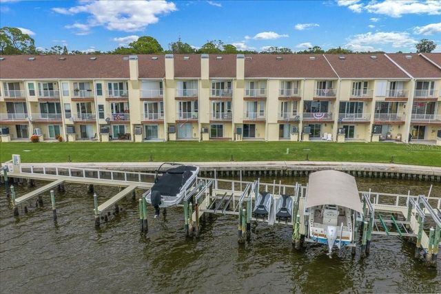 158 BRENT CIRCLE, Oldsmar, FL 34677