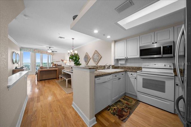 158 BRENT CIRCLE, Oldsmar, FL 34677