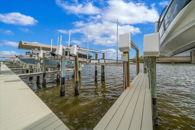 158 BRENT CIRCLE, Oldsmar, FL 34677