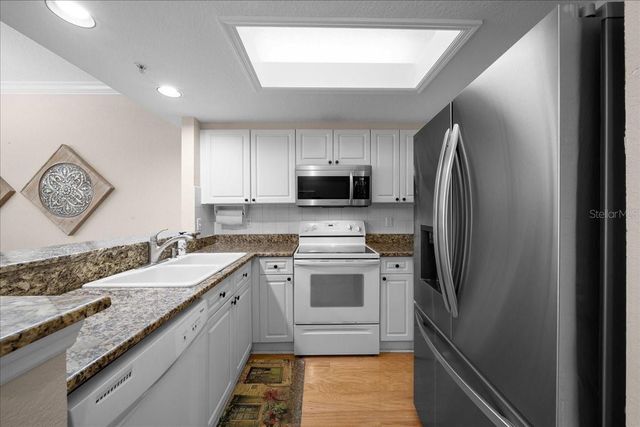 158 BRENT CIRCLE, Oldsmar, FL 34677