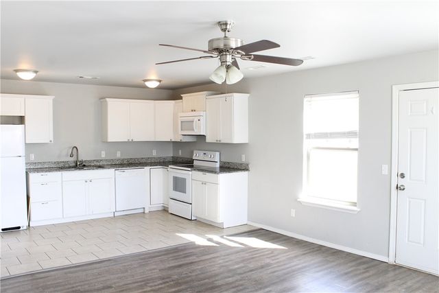 5007 Fieldstone Boulevard 2, Bentonville, AR 72712