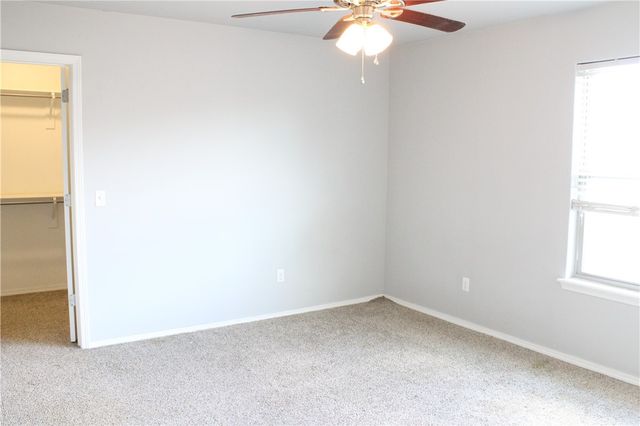 5007 Fieldstone Boulevard 2, Bentonville, AR 72712
