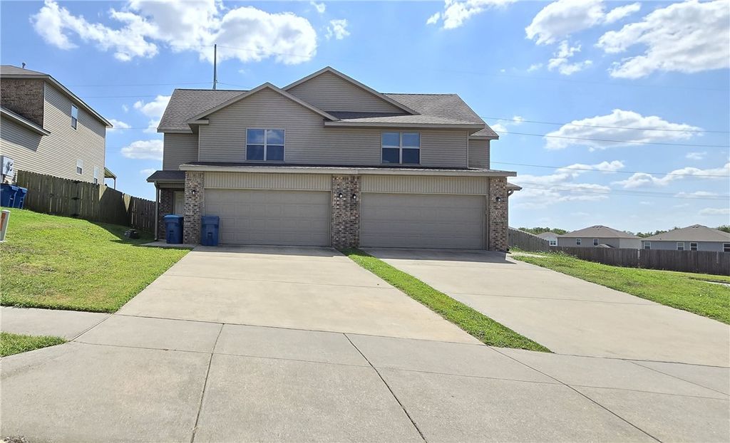 5007 Fieldstone Boulevard 2, Bentonville, AR 72712