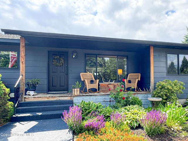 9481 N Chateaux Dr, Hayden, ID 83835