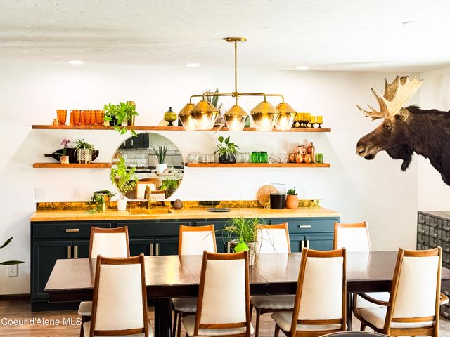 9481 N Chateaux Dr, Hayden, ID 83835