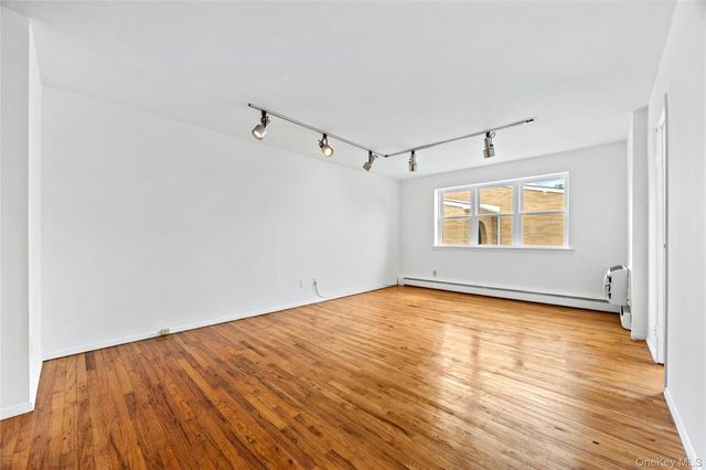 212 Westend Avenue 7-D, Freeport, NY 11520
