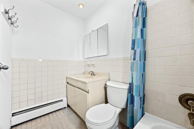 212 Westend Avenue 7-D, Freeport, NY 11520