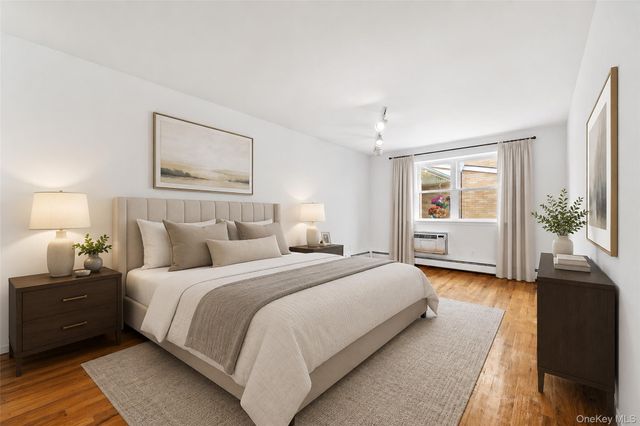 212 Westend Avenue 7-D, Freeport, NY 11520