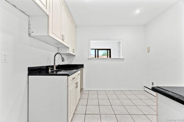 212 Westend Avenue 7-D, Freeport, NY 11520