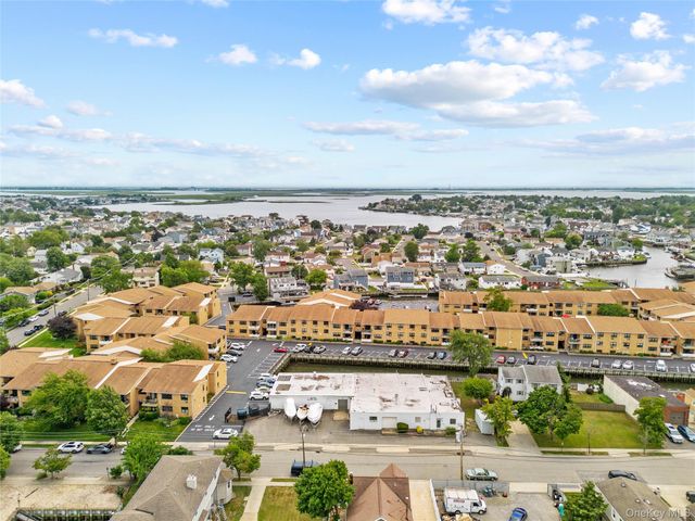 212 Westend Avenue 7-D, Freeport, NY 11520
