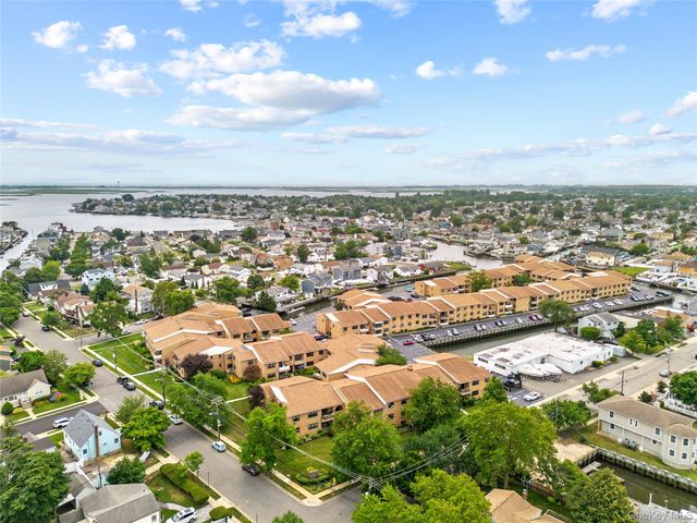 212 Westend Avenue 7-D, Freeport, NY 11520