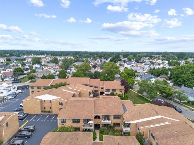 212 Westend Avenue 7-D, Freeport, NY 11520