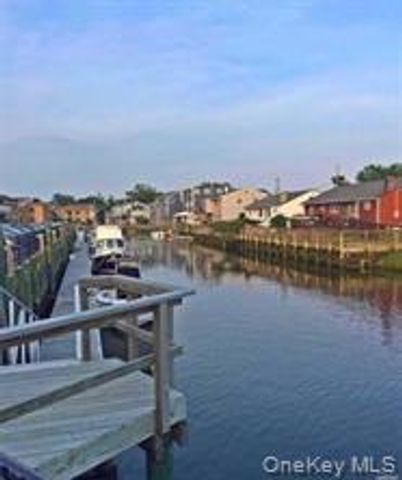 212 Westend Avenue 7-D, Freeport, NY 11520