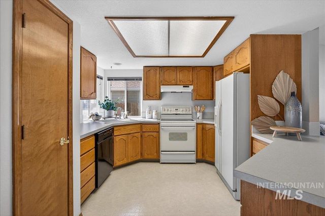 1579 E Falconrim Ct, Eagle, ID 83616