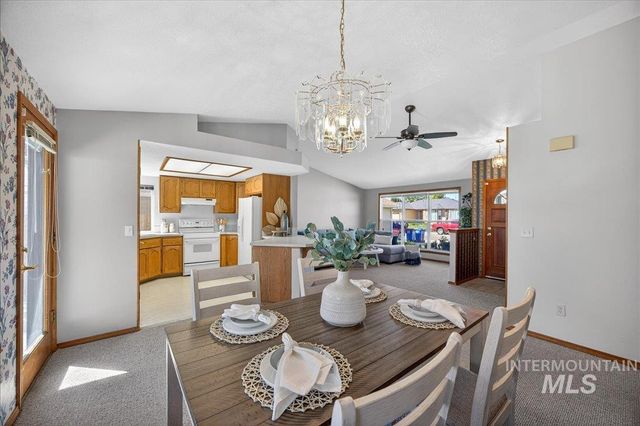 1579 E Falconrim Ct, Eagle, ID 83616