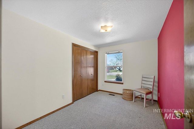 1579 E Falconrim Ct, Eagle, ID 83616