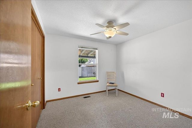 1579 E Falconrim Ct, Eagle, ID 83616