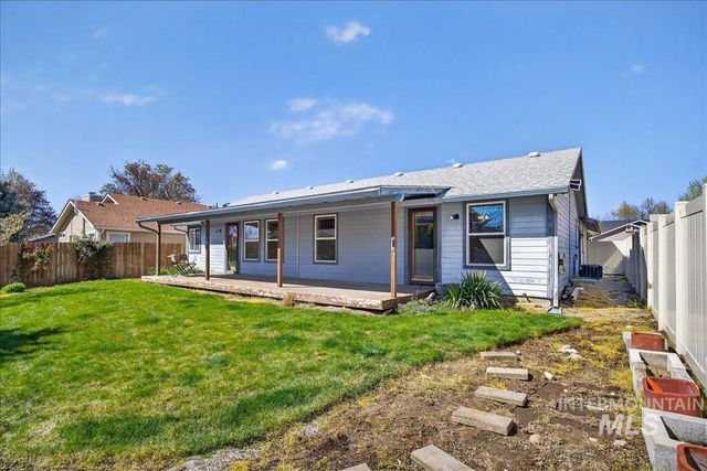 1579 E Falconrim Ct, Eagle, ID 83616