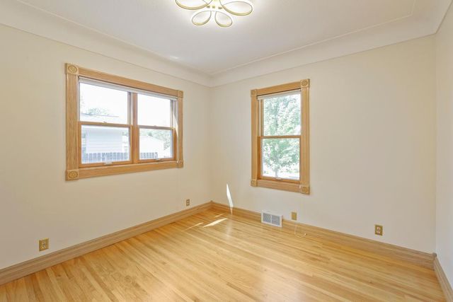 5744 Dupont Avenue S, Minneapolis, MN 55419