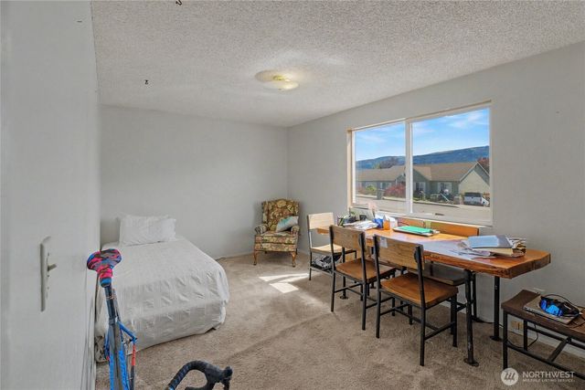 1121 Jean St SE, East Wenatchee, WA 98802