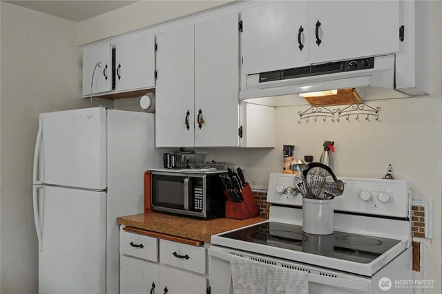 1121 Jean St SE, East Wenatchee, WA 98802