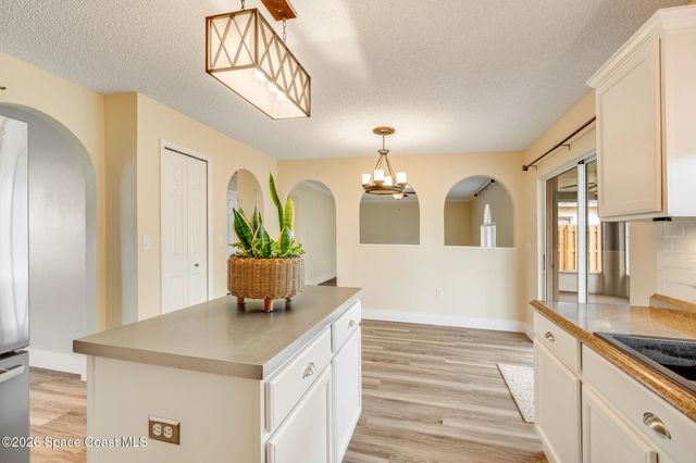 2250 Spring Creek Circle NE, Palm Bay, FL 32905