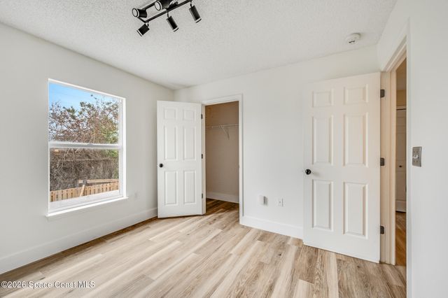 2250 Spring Creek Circle NE, Palm Bay, FL 32905