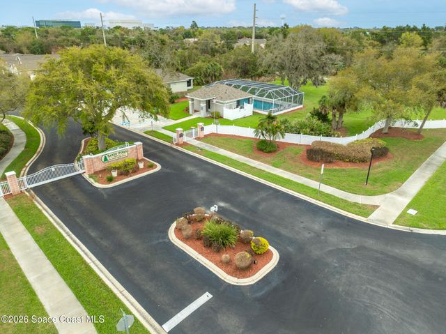 2250 Spring Creek Circle NE, Palm Bay, FL 32905