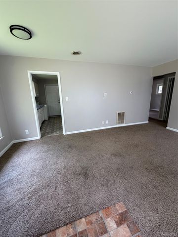 768 W MAPLEDALE Avenue, Hazel Park, MI 48030
