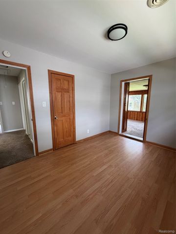 768 W MAPLEDALE Avenue, Hazel Park, MI 48030