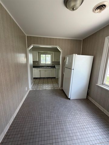 768 W MAPLEDALE Avenue, Hazel Park, MI 48030
