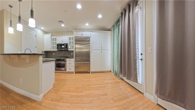 1274 Calcione Drive, Henderson, NV 89011
